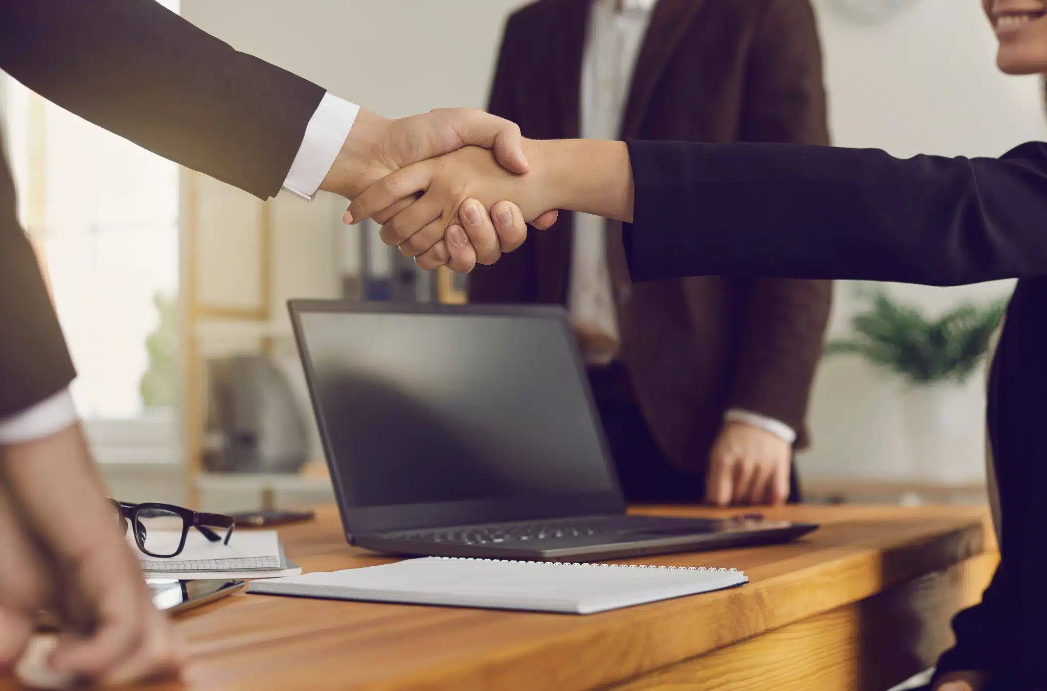 Support for your electronics projects – two people shaking hands