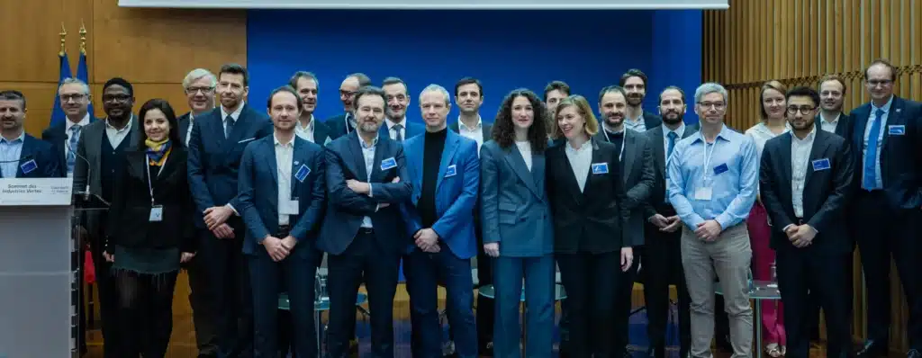 All the members of the Cleantech organization on stage